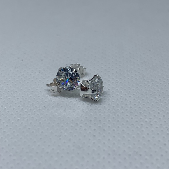 Swarovski Element round earrings - Picture 2 of 3